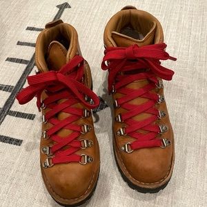 Danner Light Mountain Cascade Hiking Boots size 7.